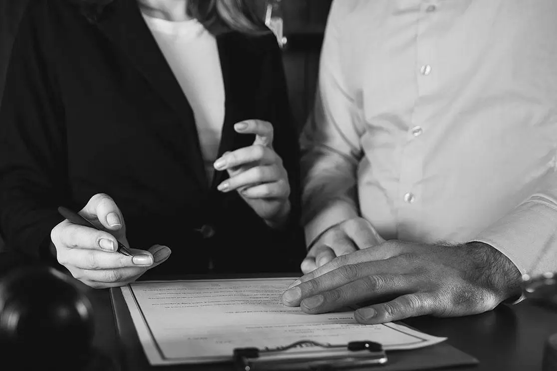 ליווי משפטי לעסקאות מורכבות